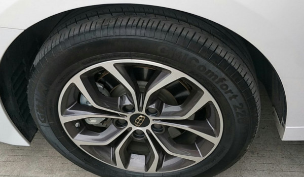 吉利博瑞轮胎型号 235/45 r18米其林浩悦轮胎