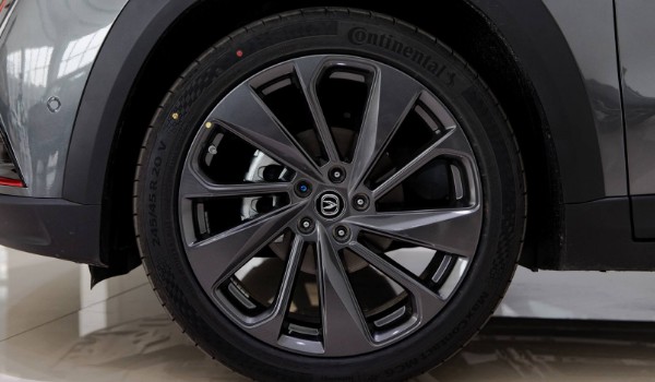 长安uni-v轮胎尺寸 轮胎型号规格(235/45 r18)